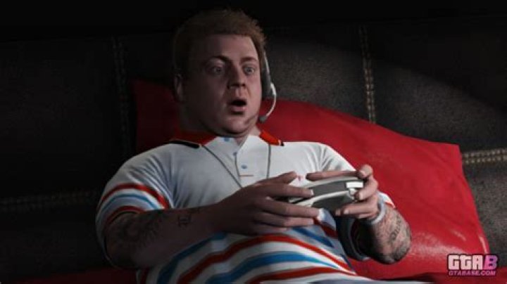 How old is jimmy in gta 5