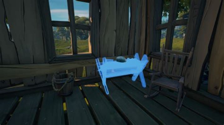 How to build a wooden hatchery in fortnite