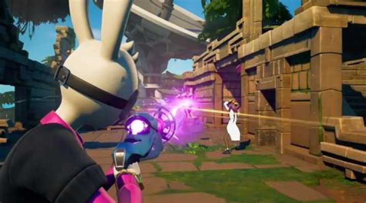 How to get aliens off your head in fortnite