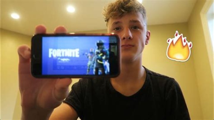 How to get fortnite on phone