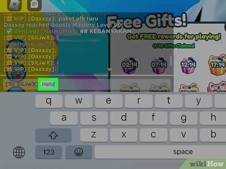 How to private chat on roblox