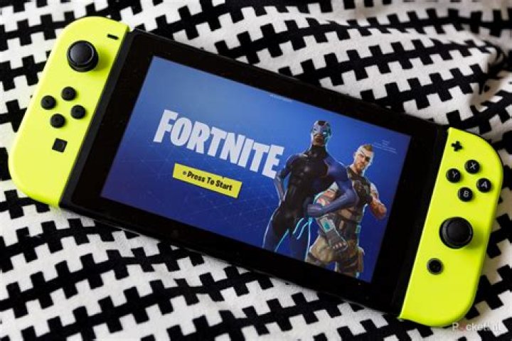 How to slide in fortnite on nintendo switch